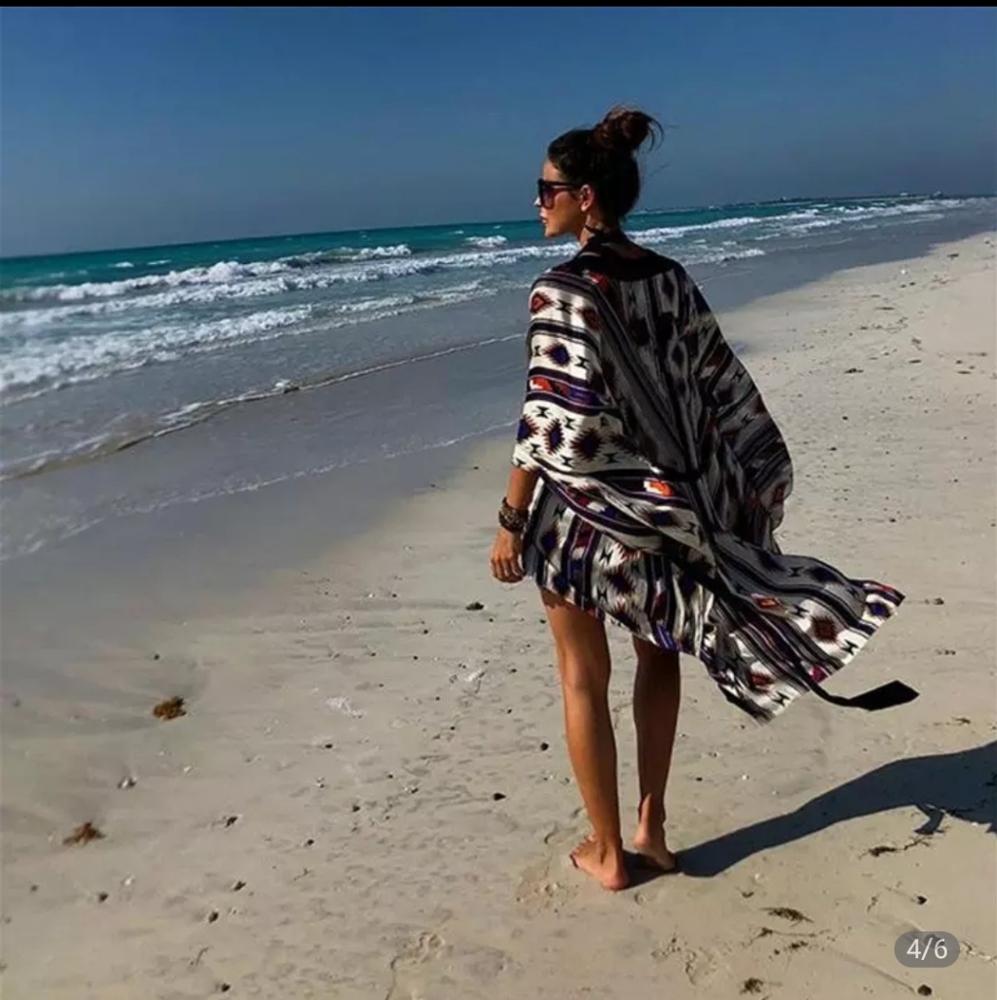 COMING SOON KIMONO